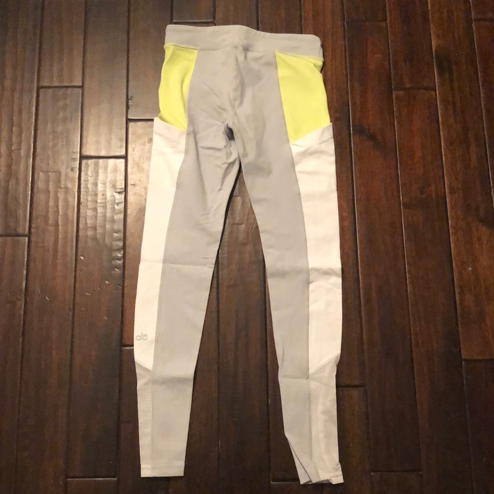 Alo yoga pants